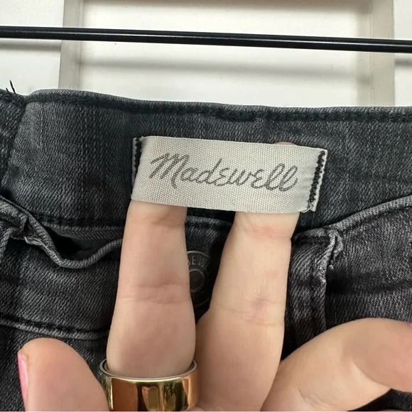 Madewell (27) 9” Black High Rise Skinny Button Fly Minimalist Quiet Luxury Look - Picture 5 of 9